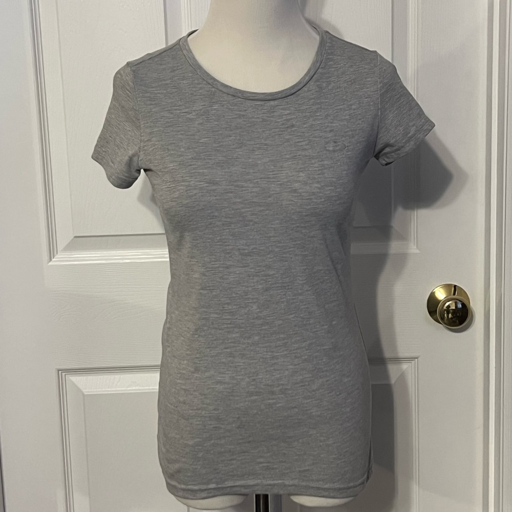 Oakley Women's Short Sleeve Crew Neck Tee in Heather Gray